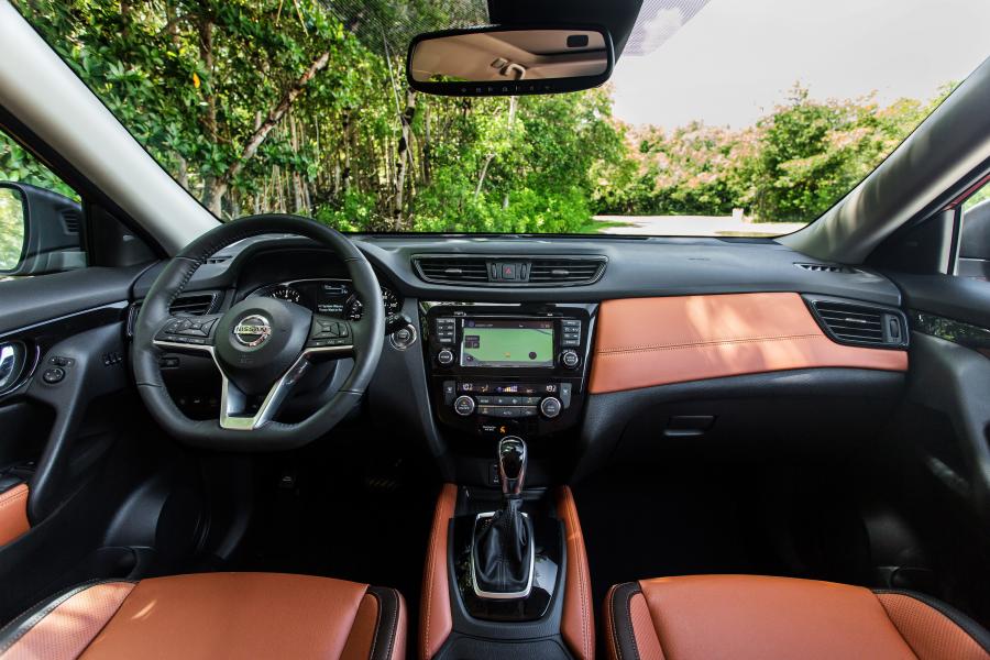 Торпедо Nissan Rogue (T32) 2016 года  (фото 14 из 40)